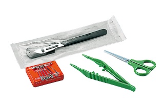 SET DI STRUMENTI SOS MONOUSO IN PLASTICA - Farmacia Puddu Baire S.r.l.