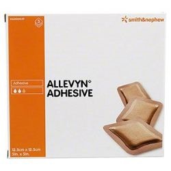 MEDICAZIONE IDROCELLULARE ADESIVA STERILE ALLEVYN ADHESIVE ALTAMENTE ASSORBENTE IN SCHIUMA DI POLIURETANO A STRUTTURA TRISTRATIFICATA 12,5X12,5CM 3 PEZZI - Farmacia Puddu Baire S.r.l.