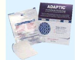 MEDICAZIONE NON ADERENTE STERILE APTIC MISURA 7,6X7,6CM 10 PEZZI 2012ZI - Farmacia Puddu Baire S.r.l.