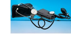SFIGMOMANOMETRO ANEROIDE AD ALTA PRECISIONE CON FONENDOSCOPIO  BRACCIALE CON CHIUSURA IN VELCRO  CUSCINETTO IN GOMMA  SOFFIERIA COMPLETA DI VALVOLA - Farmacia Puddu Baire S.r.l.