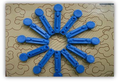 LANCETTE PUNGIDITO WELLION LANCET GAUGE 28 25 PEZZI - Farmacia Puddu Baire S.r.l.